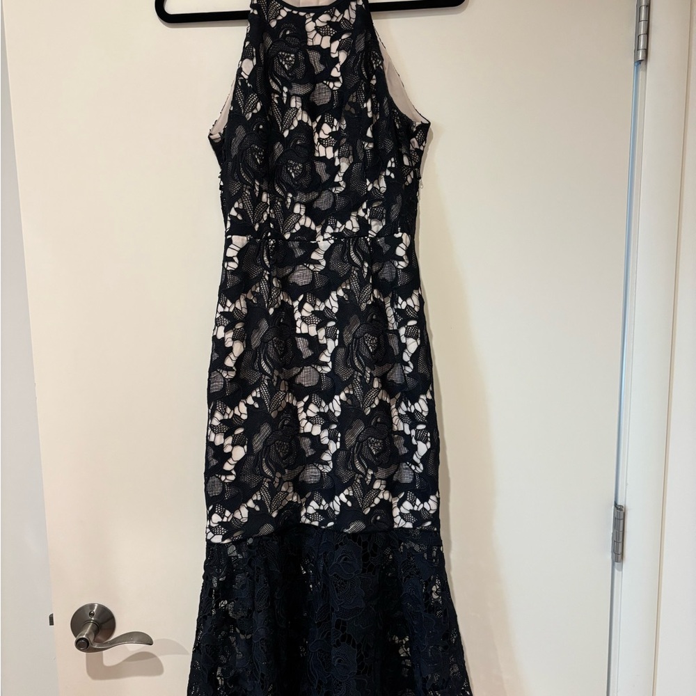 Keepsake the Label Lace Midi Dress - Picture 2 of 3